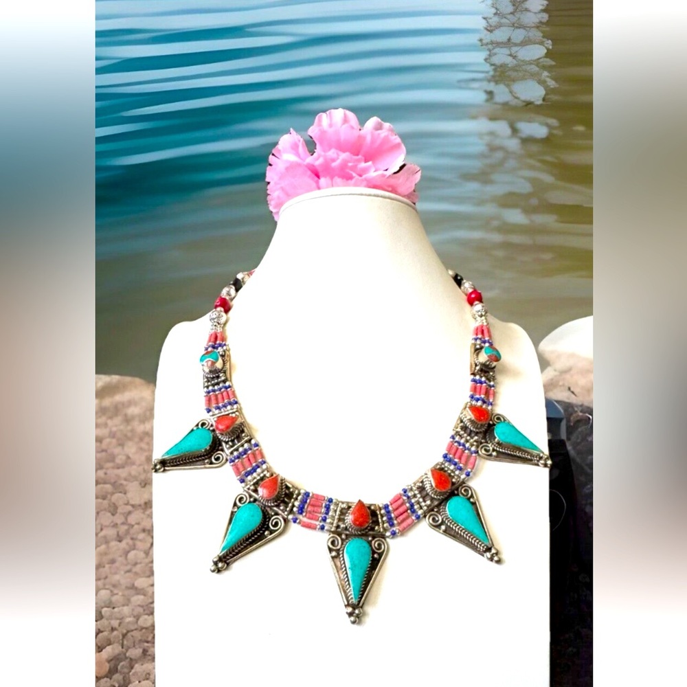 Vintage and ethnic style handcrafted necklace inlay stones & Tibetan silver 134g